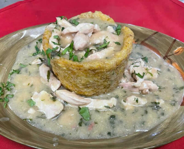 Mofongo de Pollo al ajillo